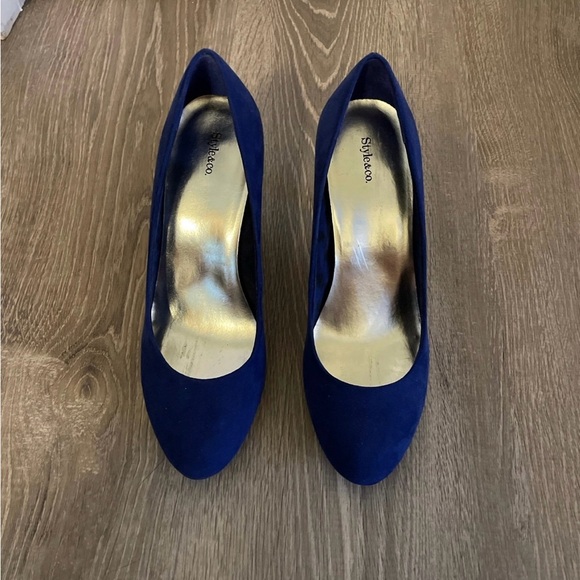 Style & Co Brand Blue Suede Heels, Size 8 - Picture 2 of 12
